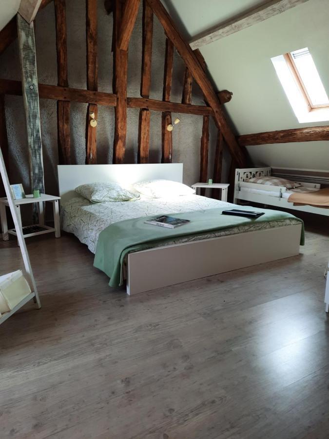 La Maison Genevier - Chambre La Family Montreuil-en-Touraine エクステリア 写真